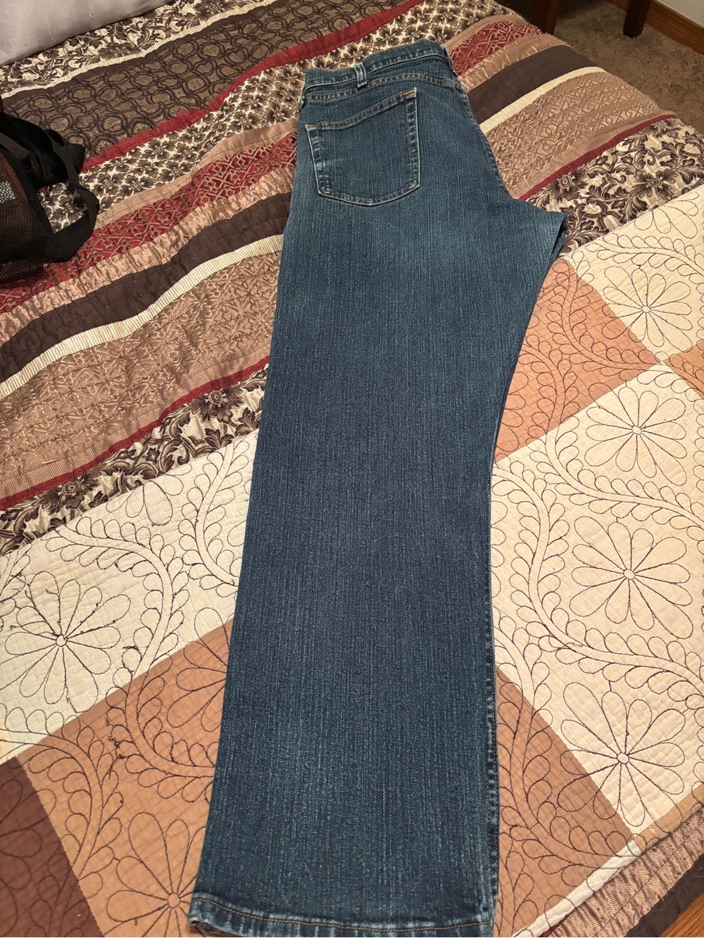 Wrangler Men’s Jeans 36x30 Relaxed Fit Straight Leg Medium Wash Great Condition